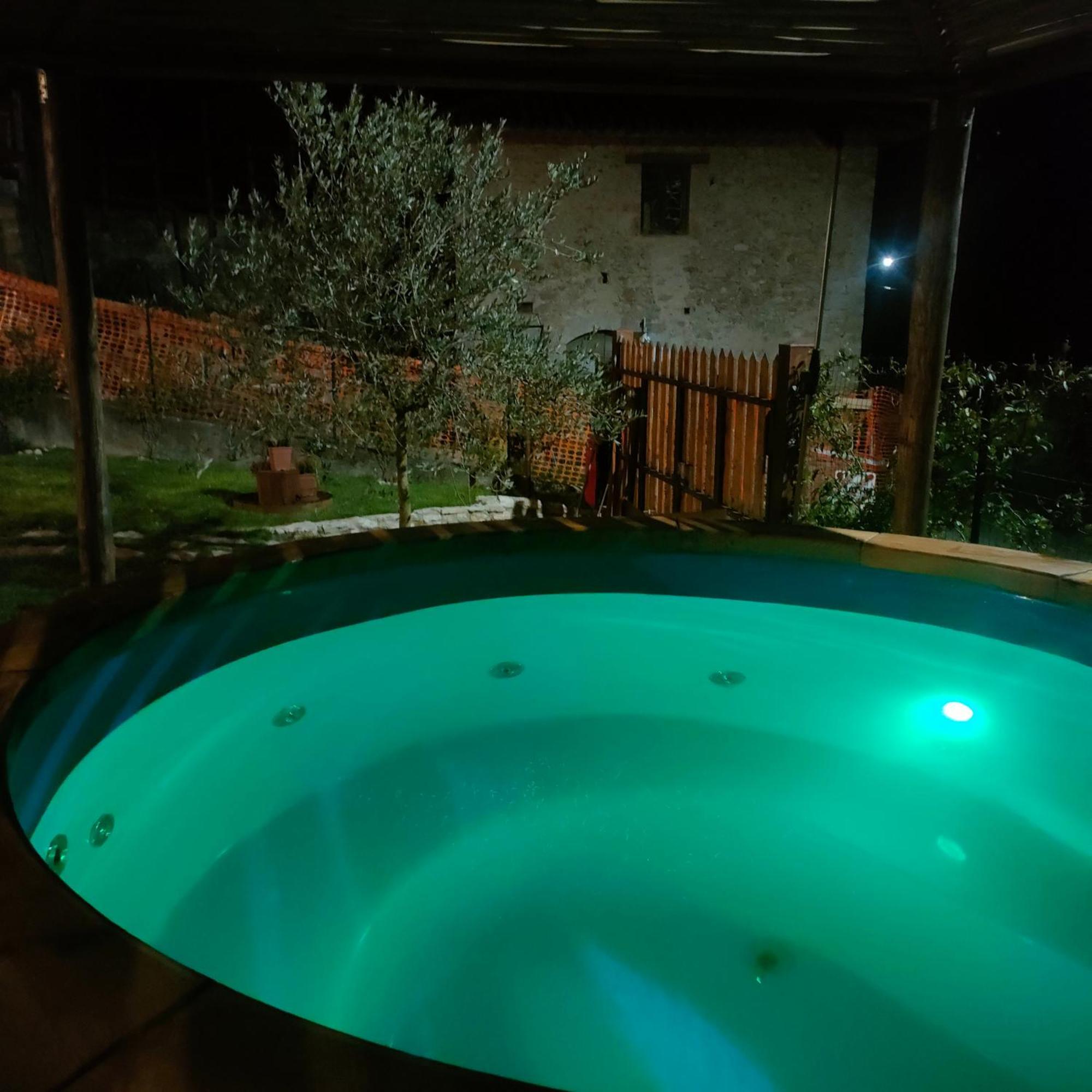 Umbria Valnerina , Il Tartuffo, Near Spoleto Apartment Scheggino Phòng bức ảnh